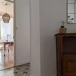 Amazing 2-bedroom In Near The Appartamento