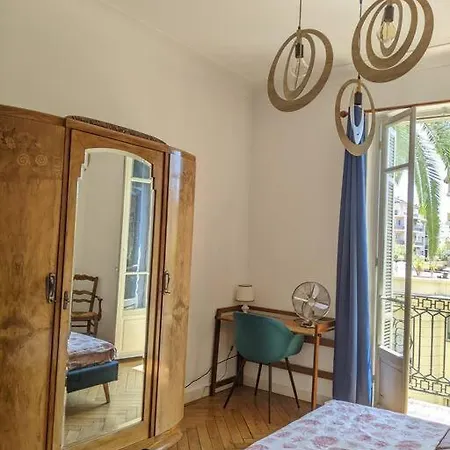 Amazing 2-bedroom In Near The Appartement Nice