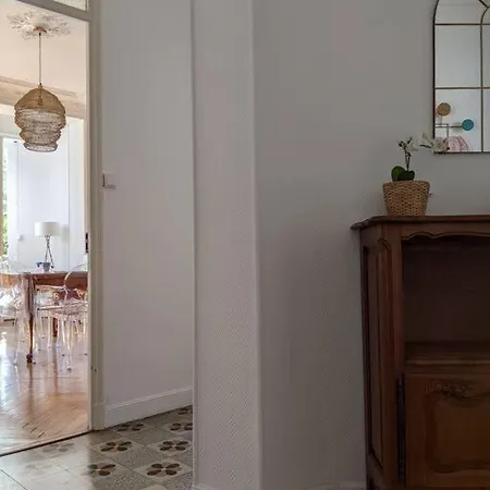 Amazing 2-bedroom In Near The Lejlighed